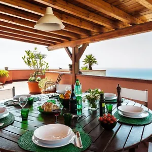 casa-san-domenico.taorminaitalyhotels.com/