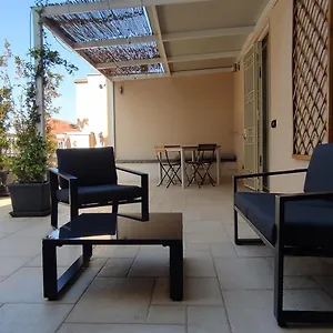 just-here-apartments-la-terrazza.barihotels.org/